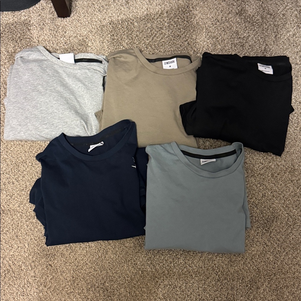BUNDLE 5 Gymshark Crest Tees